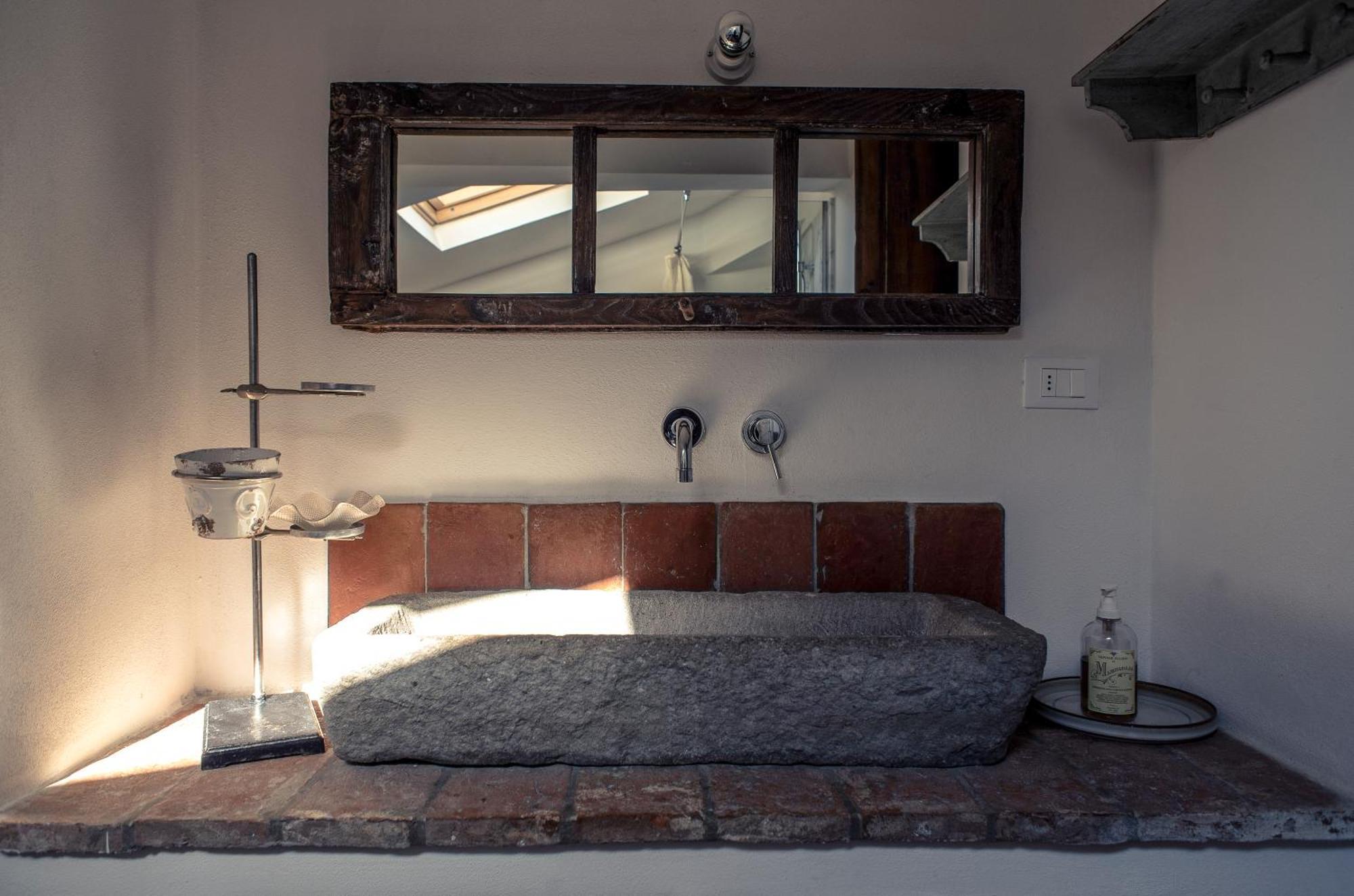 Casale Amati Country House Ortonovo Bagian luar foto