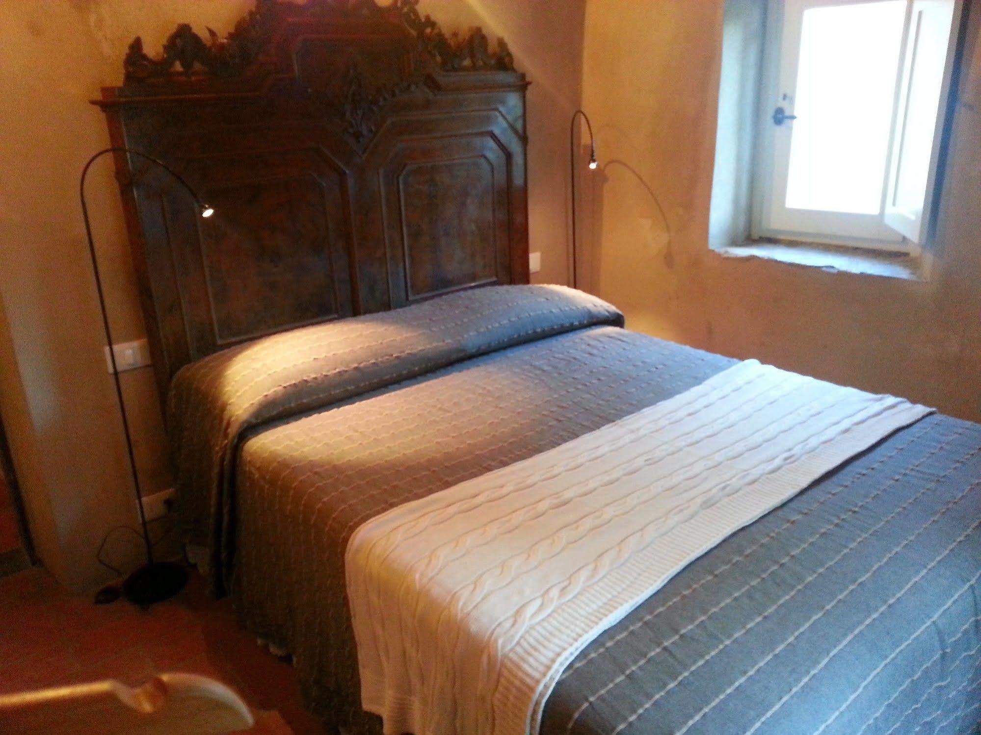 Casale Amati Country House Ortonovo Bagian luar foto