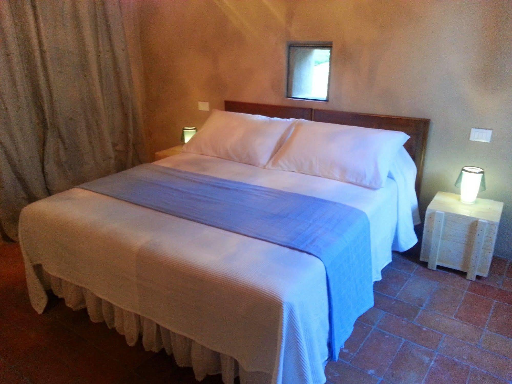 Casale Amati Country House Ortonovo Bagian luar foto