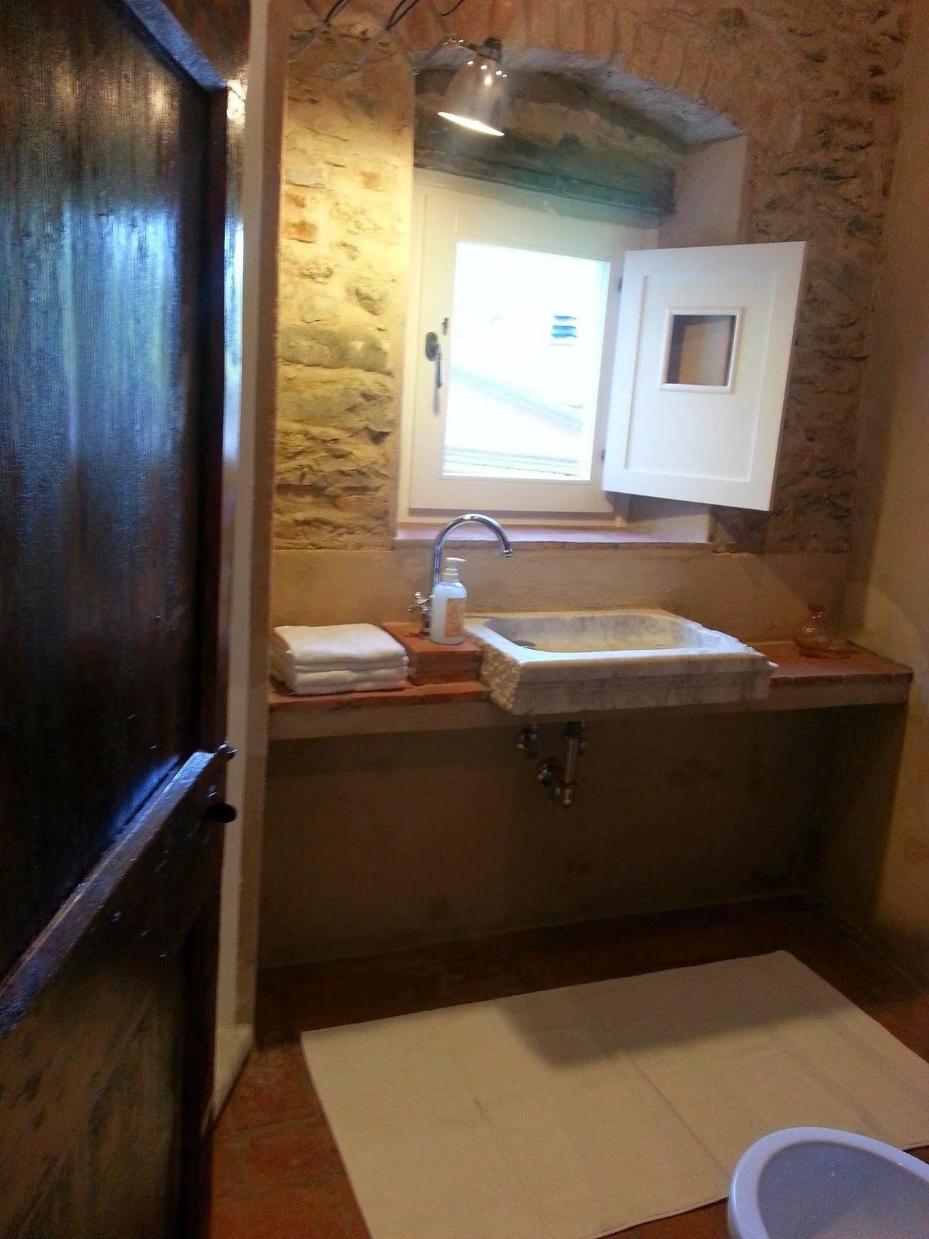 Casale Amati Country House Ortonovo Bagian luar foto