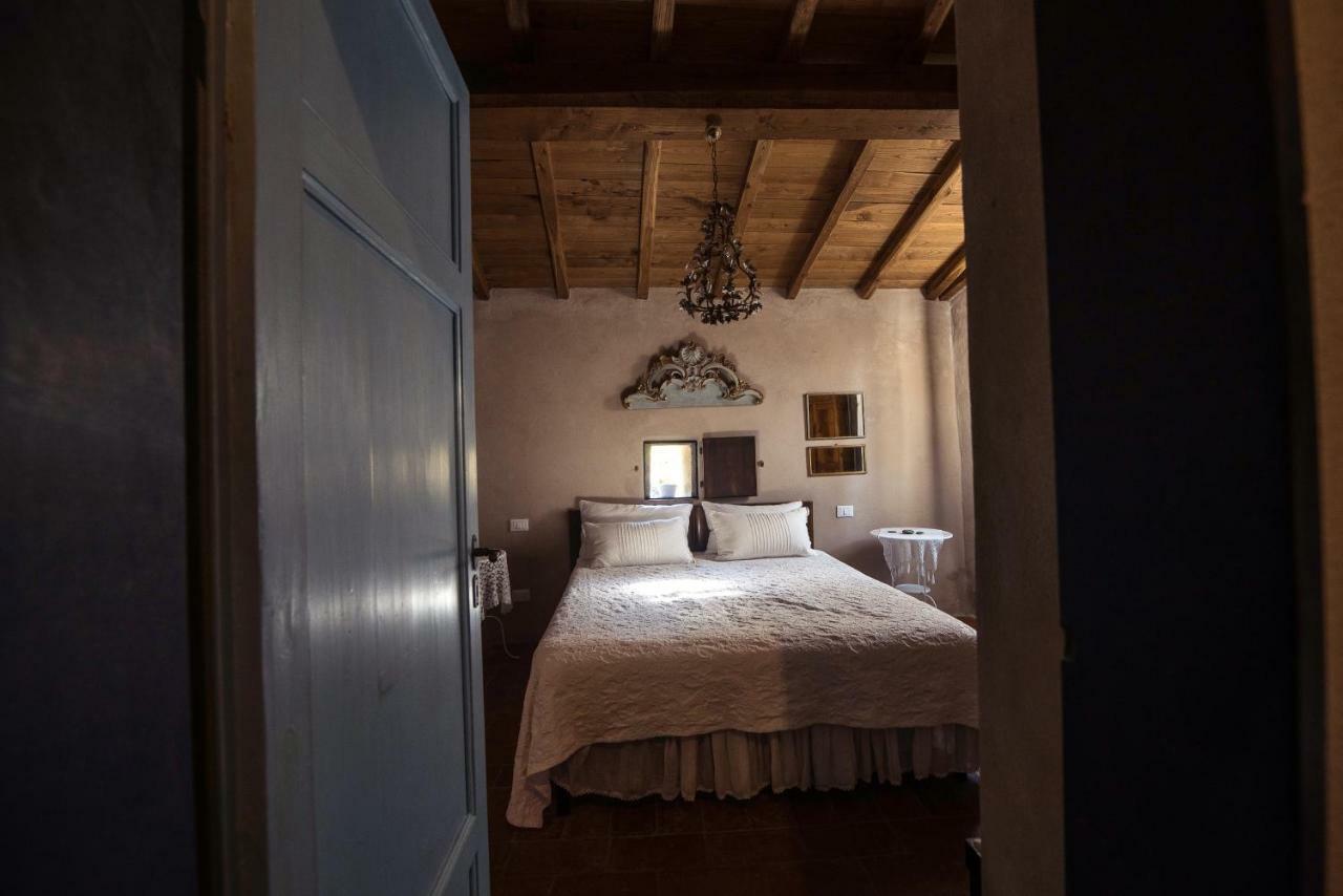 Casale Amati Country House Ortonovo Bagian luar foto