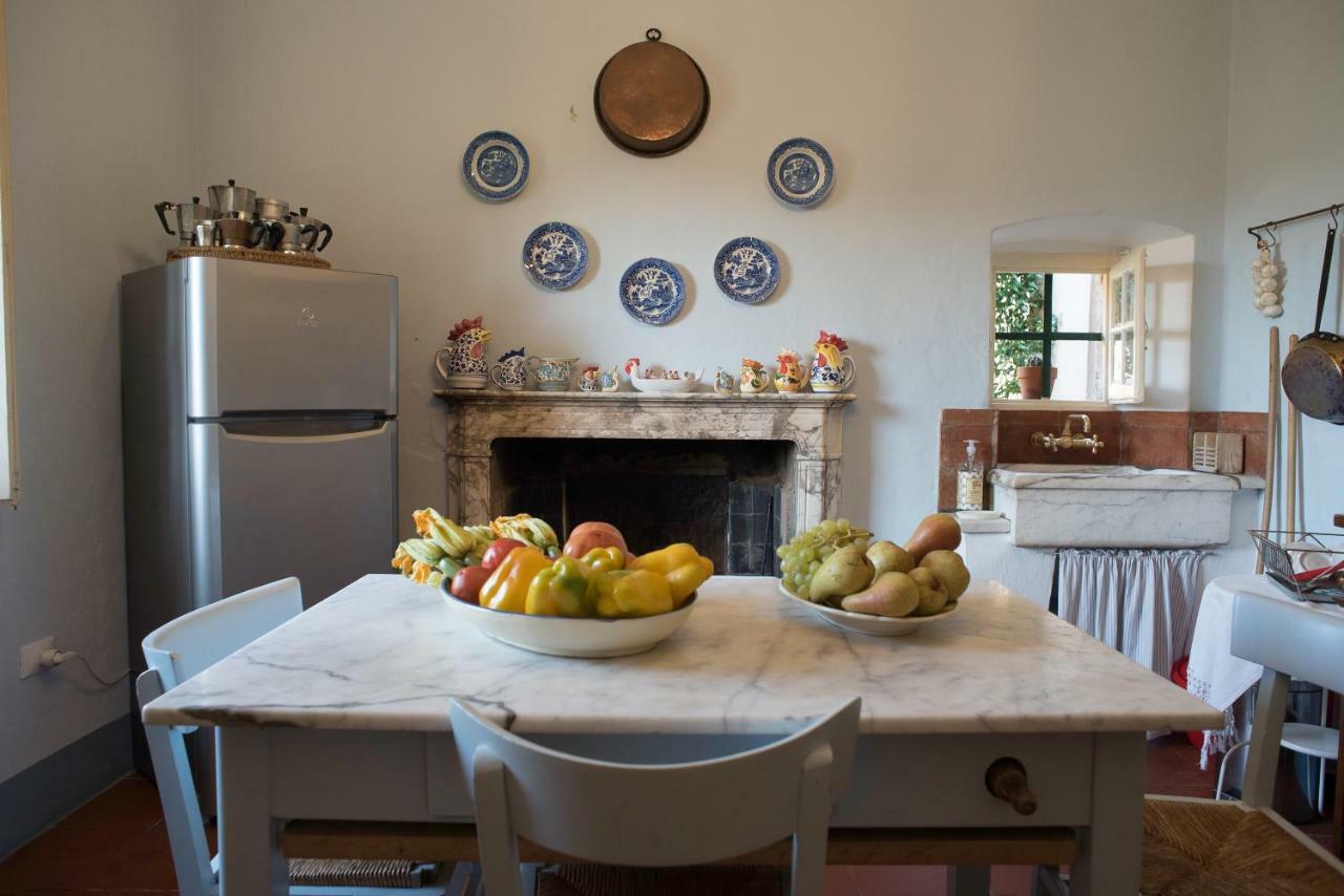 Casale Amati Country House Ortonovo Bagian luar foto