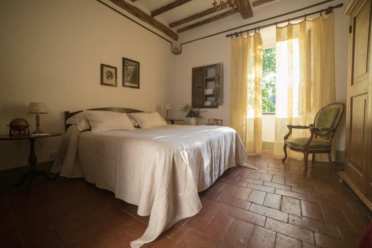 Casale Amati Country House Ortonovo Bagian luar foto